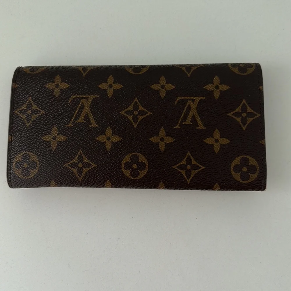 Louis Vuitton Wallet - Picture 2 of 9